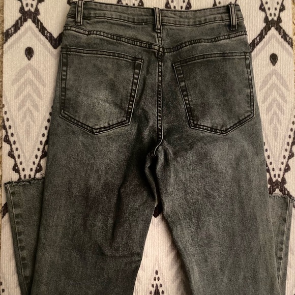 Dex raw hem, straight leg, ankle length jeans, size 30 but fit 27-28 - Picture 4 of 4